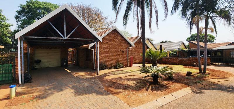 3 Bedroom Property for Sale in Theresa Park Gauteng