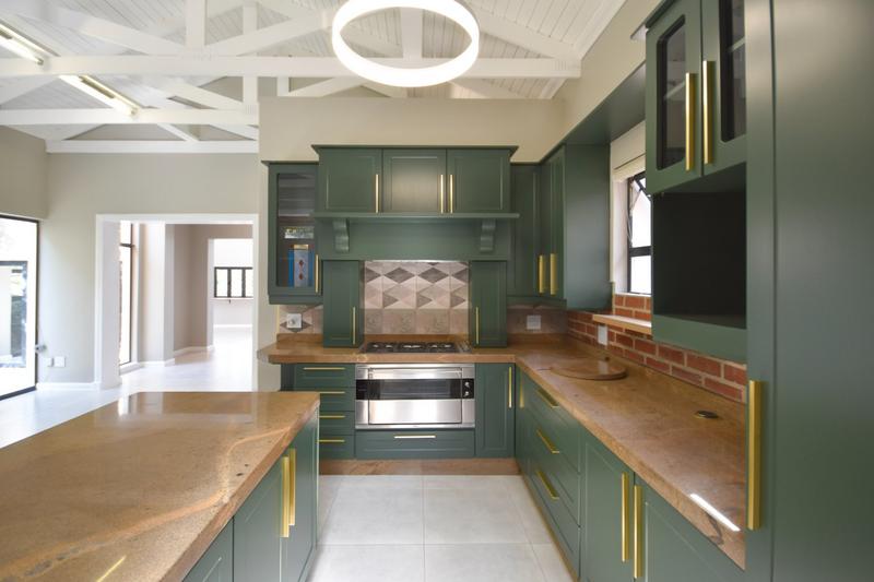 6 Bedroom Property for Sale in Midstream Estate Gauteng