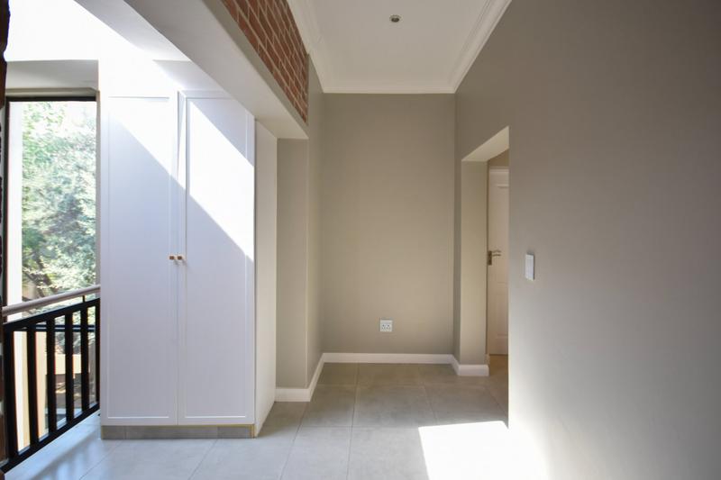 6 Bedroom Property for Sale in Midstream Estate Gauteng
