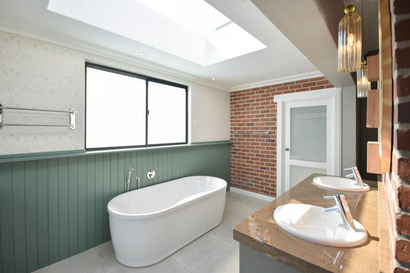 6 Bedroom Property for Sale in Midstream Estate Gauteng
