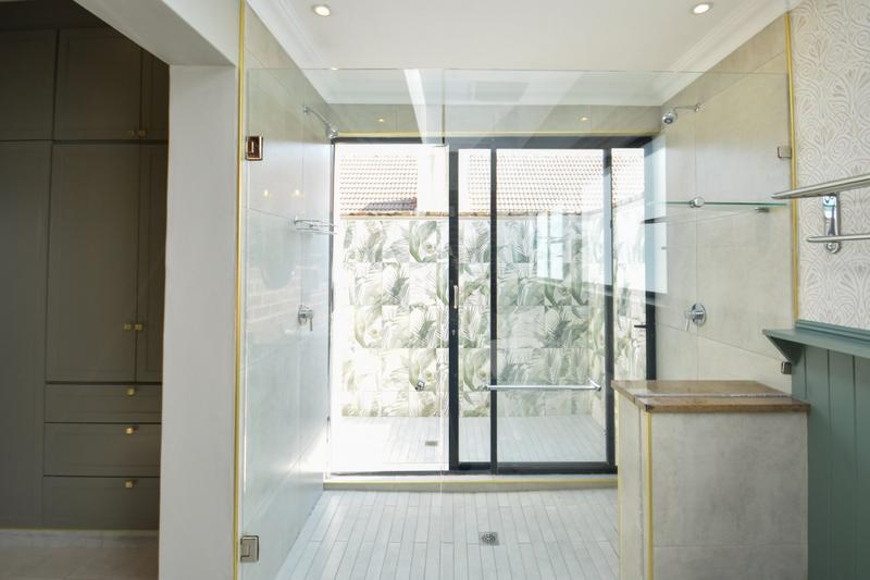 6 Bedroom Property for Sale in Midstream Estate Gauteng