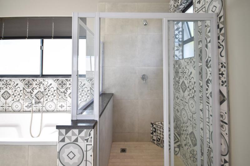 6 Bedroom Property for Sale in Midstream Estate Gauteng