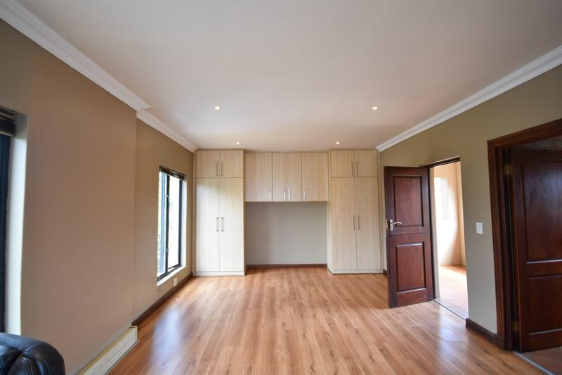 6 Bedroom Property for Sale in Midstream Estate Gauteng