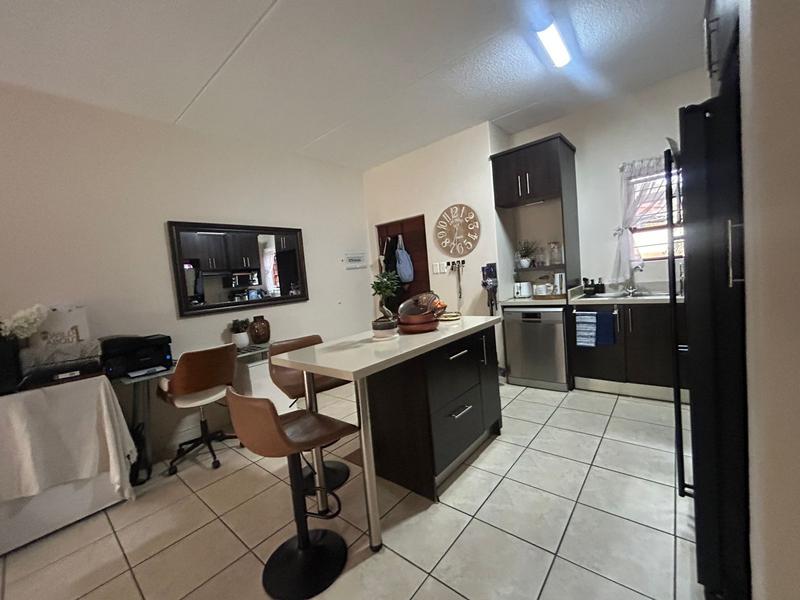 To Let 2 Bedroom Property for Rent in Pretorius Park Gauteng