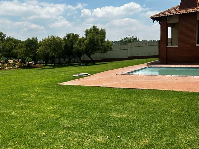 To Let 2 Bedroom Property for Rent in Pretorius Park Gauteng