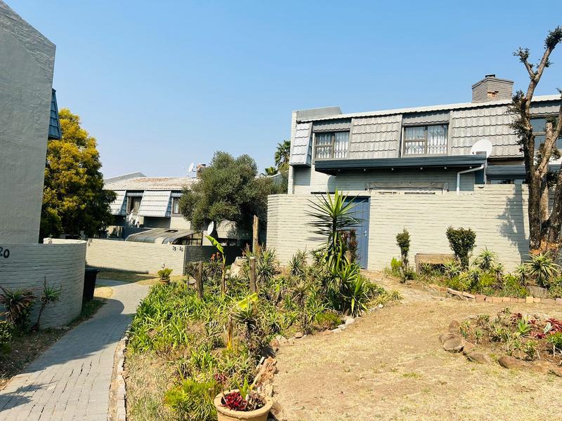 To Let 2 Bedroom Property for Rent in Bryanston Gauteng