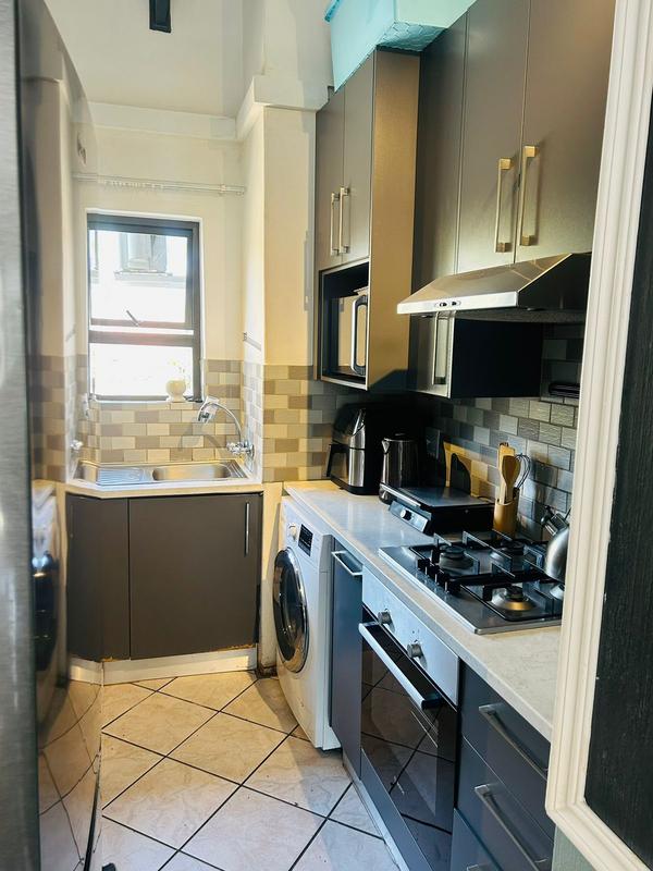 To Let 2 Bedroom Property for Rent in Bryanston Gauteng