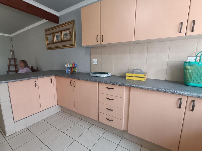 To Let 2 Bedroom Property for Rent in Symhurst Gauteng