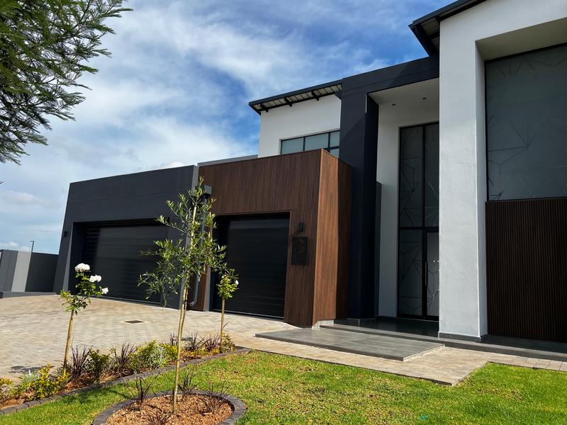 5 Bedroom Property for Sale in Midstream Heights Gauteng