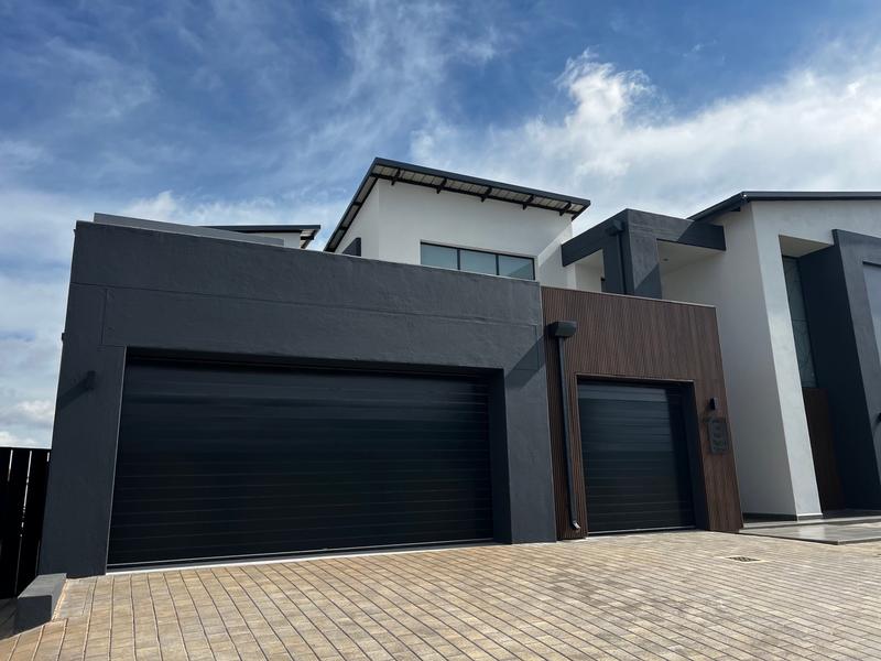 5 Bedroom Property for Sale in Midstream Heights Gauteng