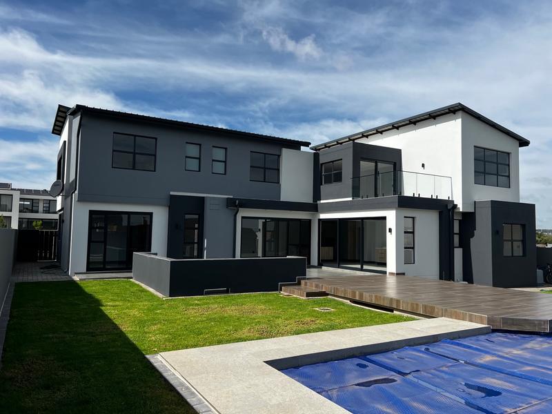 5 Bedroom Property for Sale in Midstream Heights Gauteng
