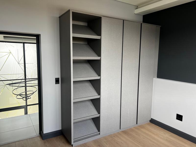 5 Bedroom Property for Sale in Midstream Heights Gauteng