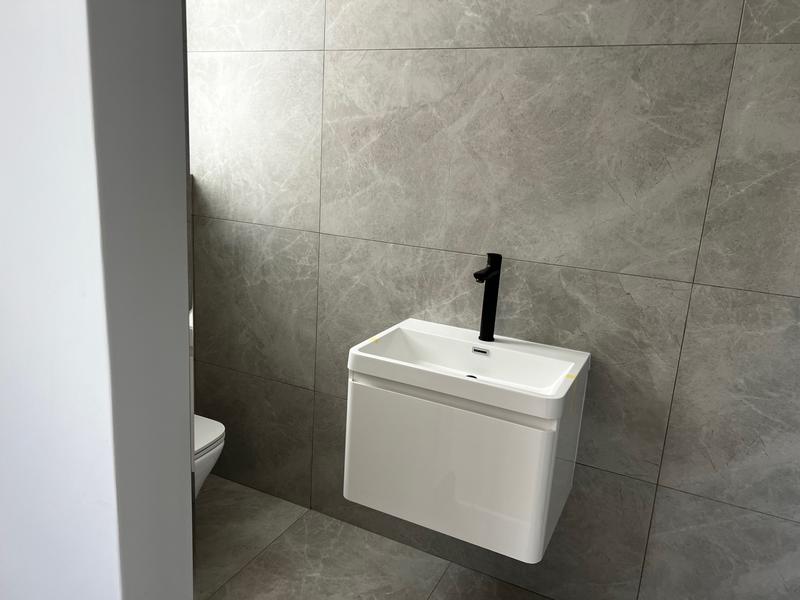 5 Bedroom Property for Sale in Midstream Heights Gauteng