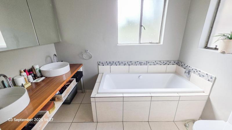 4 Bedroom Property for Sale in Douglasdale Gauteng