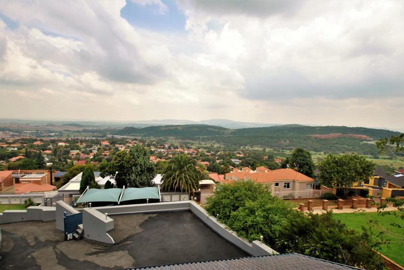 4 Bedroom Property for Sale in Glenvista Gauteng