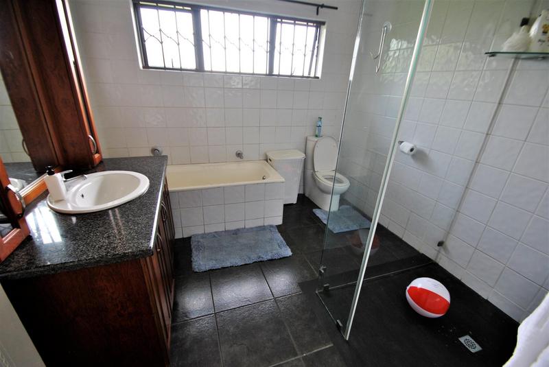 4 Bedroom Property for Sale in Glenvista Gauteng