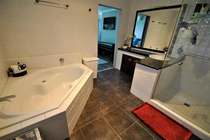 4 Bedroom Property for Sale in Glenvista Gauteng