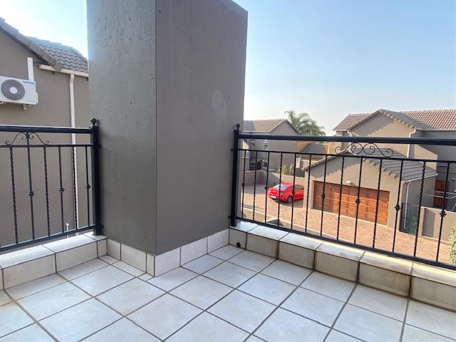 To Let 3 Bedroom Property for Rent in Amorosa Gauteng