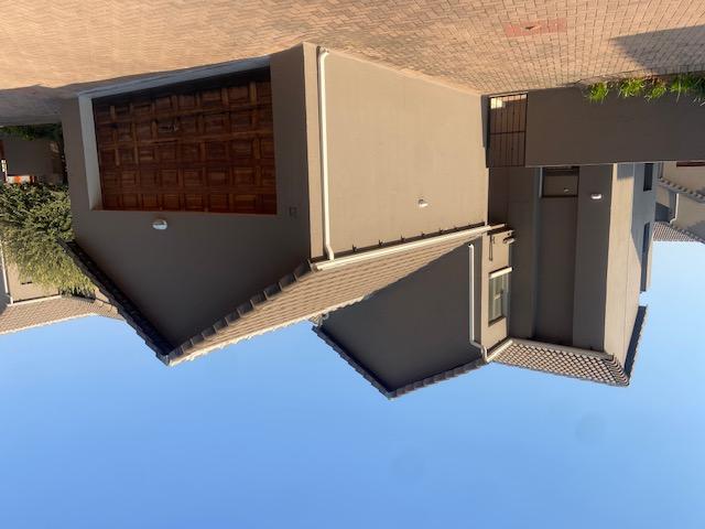 To Let 3 Bedroom Property for Rent in Amorosa Gauteng
