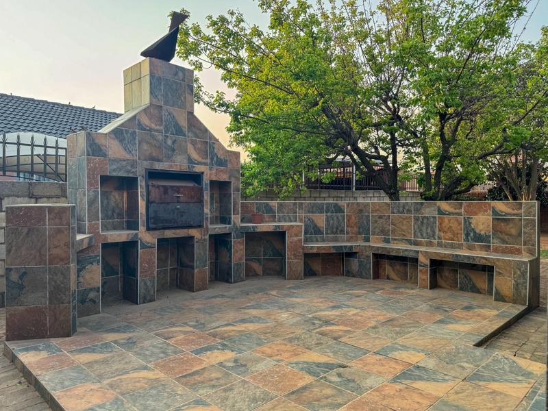 4 Bedroom Property for Sale in Kagiso Gauteng