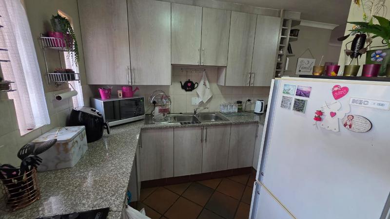 2 Bedroom Property for Sale in Doornpoort Gauteng