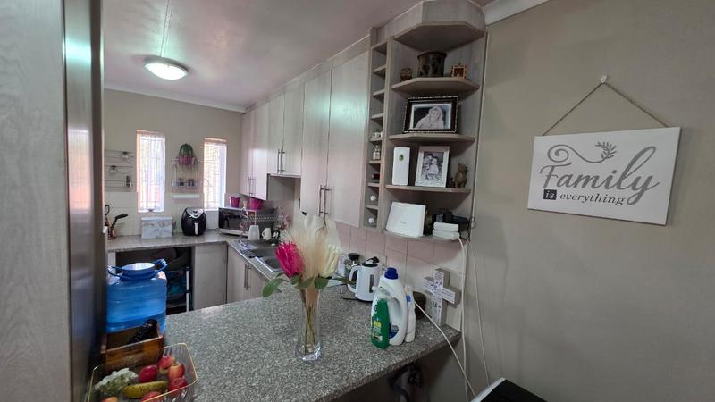 2 Bedroom Property for Sale in Doornpoort Gauteng