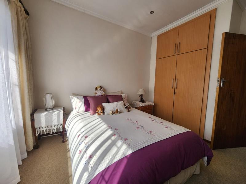 3 Bedroom Property for Sale in Brackenhurst Gauteng