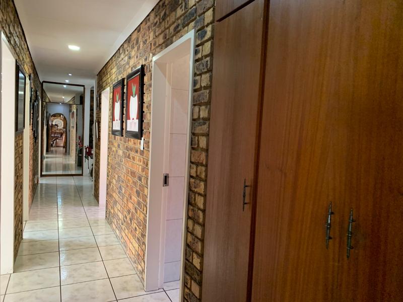 4 Bedroom Property for Sale in Vanderbijlpark SE 3 Gauteng