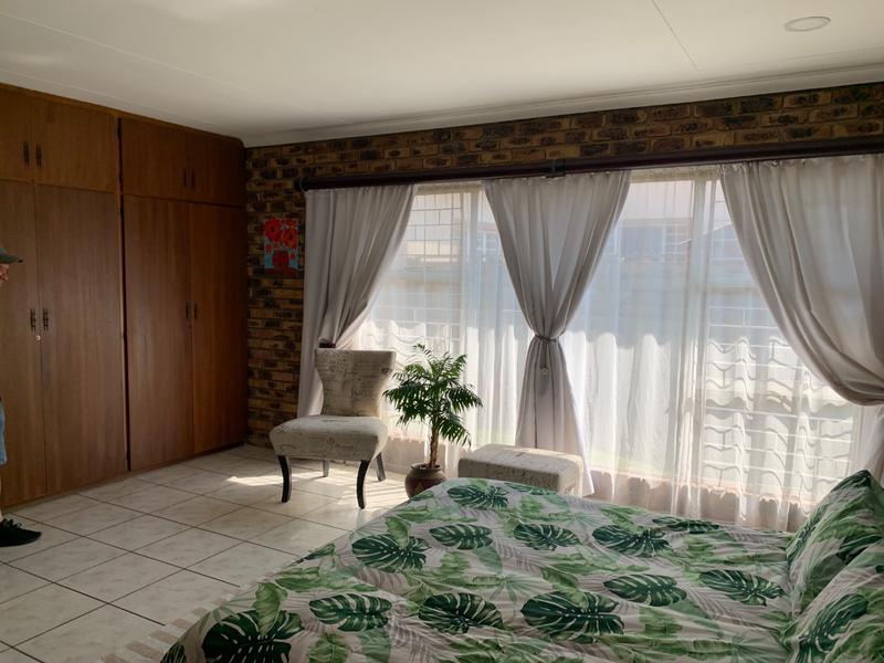 4 Bedroom Property for Sale in Vanderbijlpark SE 3 Gauteng