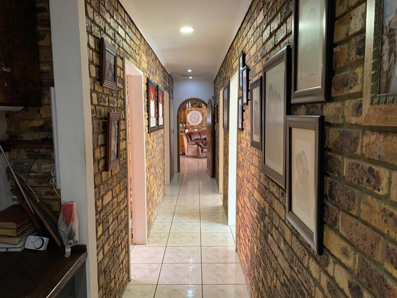 4 Bedroom Property for Sale in Vanderbijlpark SE 3 Gauteng