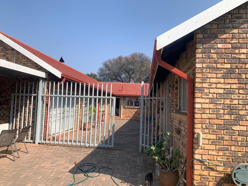 4 Bedroom Property for Sale in Vanderbijlpark SE 3 Gauteng