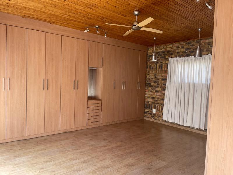 4 Bedroom Property for Sale in Vanderbijlpark SE 3 Gauteng