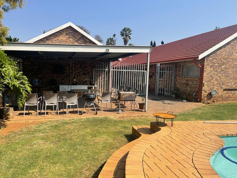 4 Bedroom Property for Sale in Vanderbijlpark SE 3 Gauteng
