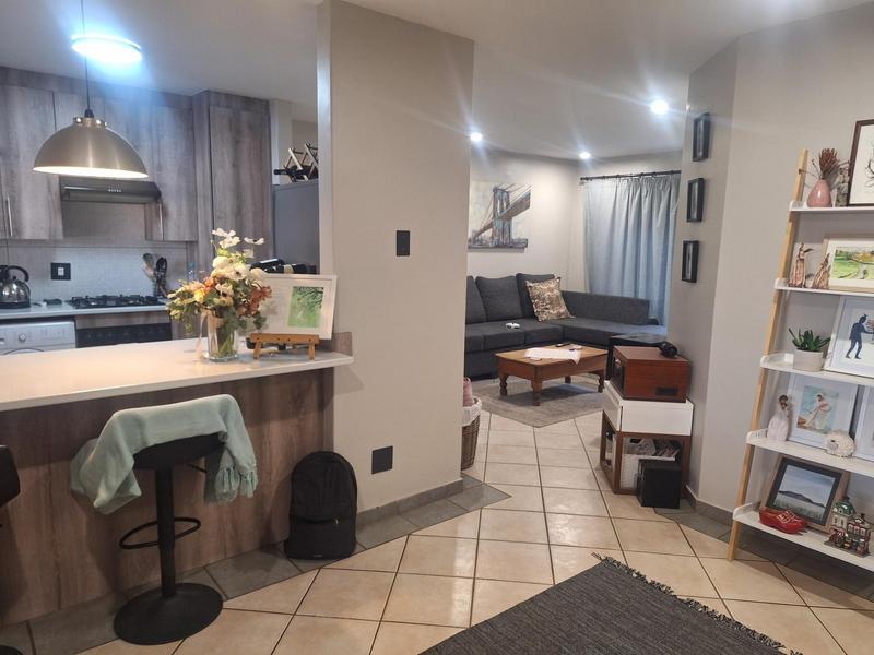2 Bedroom Property for Sale in Erasmuskloof Gauteng