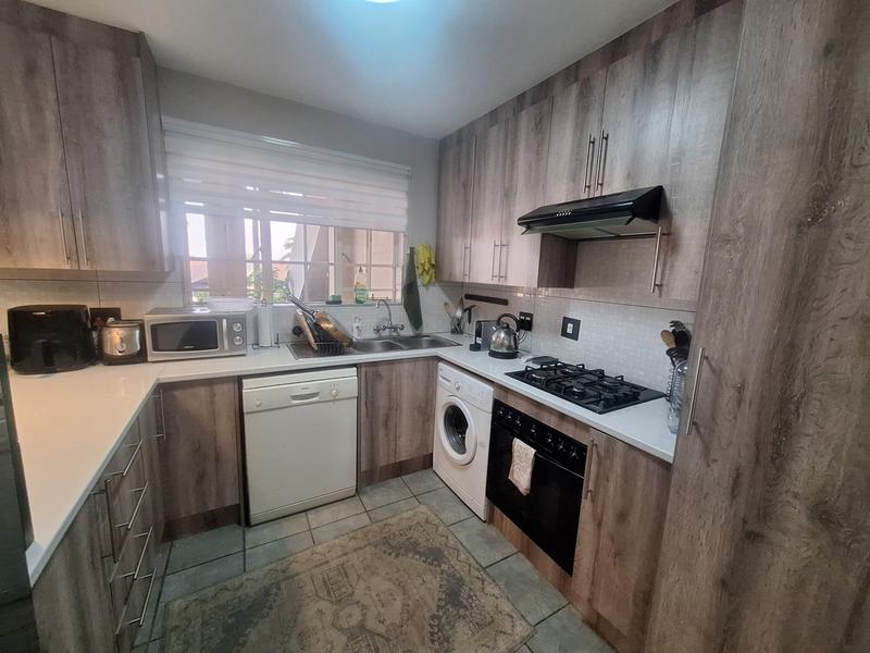2 Bedroom Property for Sale in Erasmuskloof Gauteng