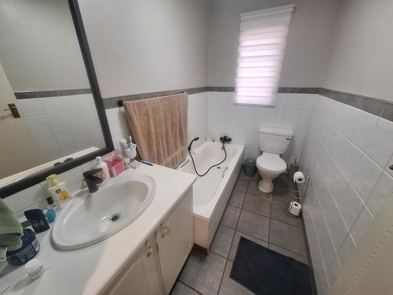 2 Bedroom Property for Sale in Erasmuskloof Gauteng