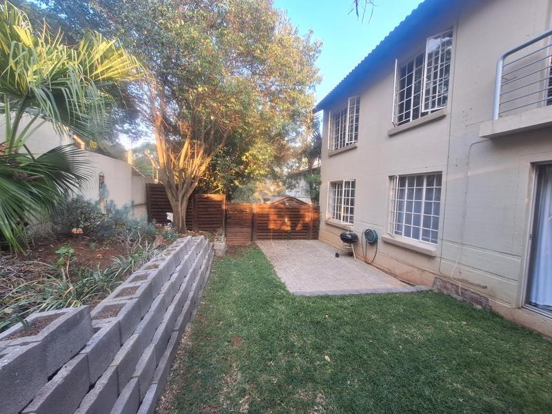 2 Bedroom Property for Sale in Erasmuskloof Gauteng