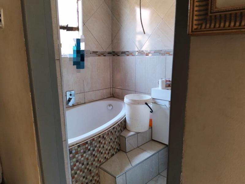 8 Bedroom Property for Sale in Ivory Park Gauteng