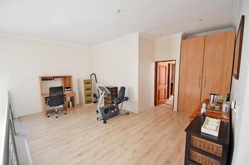 3 Bedroom Property for Sale in Mountain View Gauteng