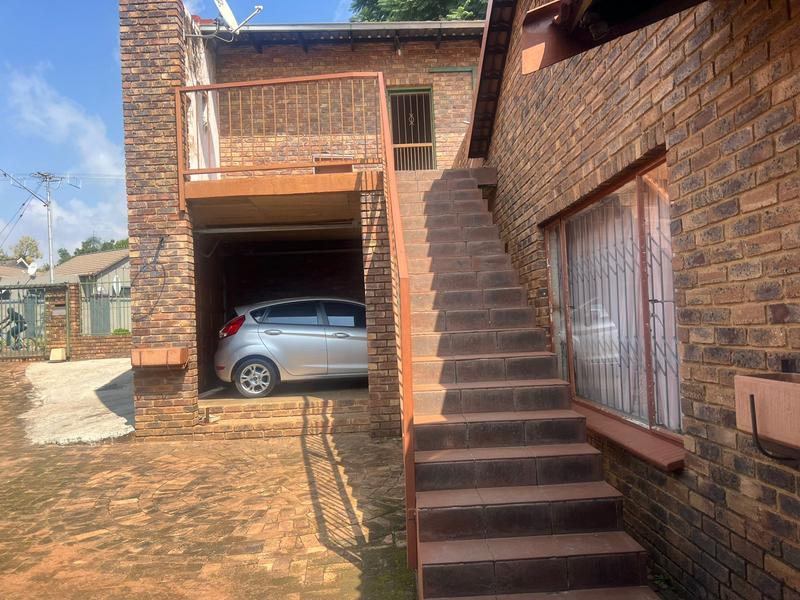 4 Bedroom Property for Sale in Meyerspark Gauteng