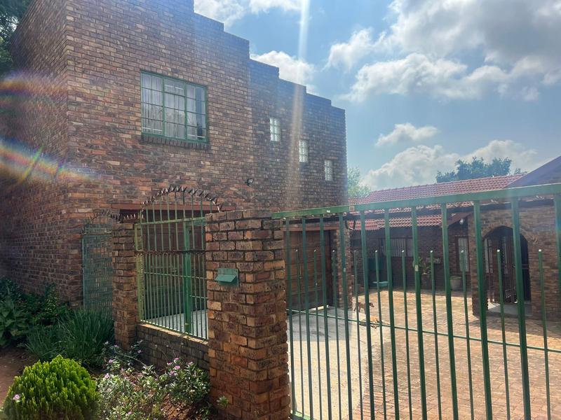 4 Bedroom Property for Sale in Meyerspark Gauteng