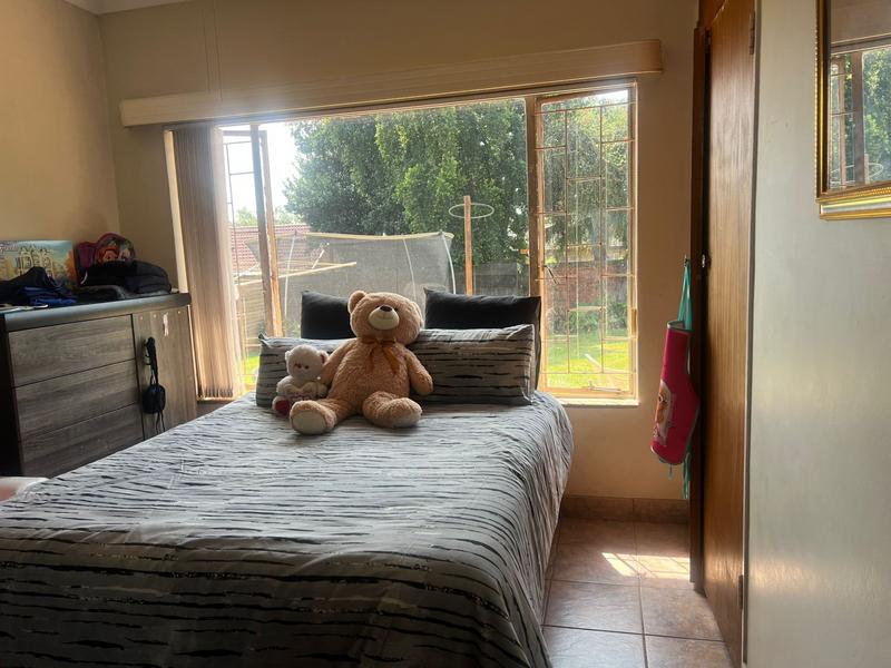 4 Bedroom Property for Sale in Meyerspark Gauteng