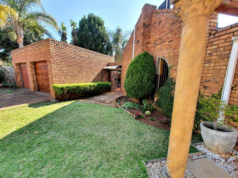 3 Bedroom Property for Sale in Karenpark Gauteng