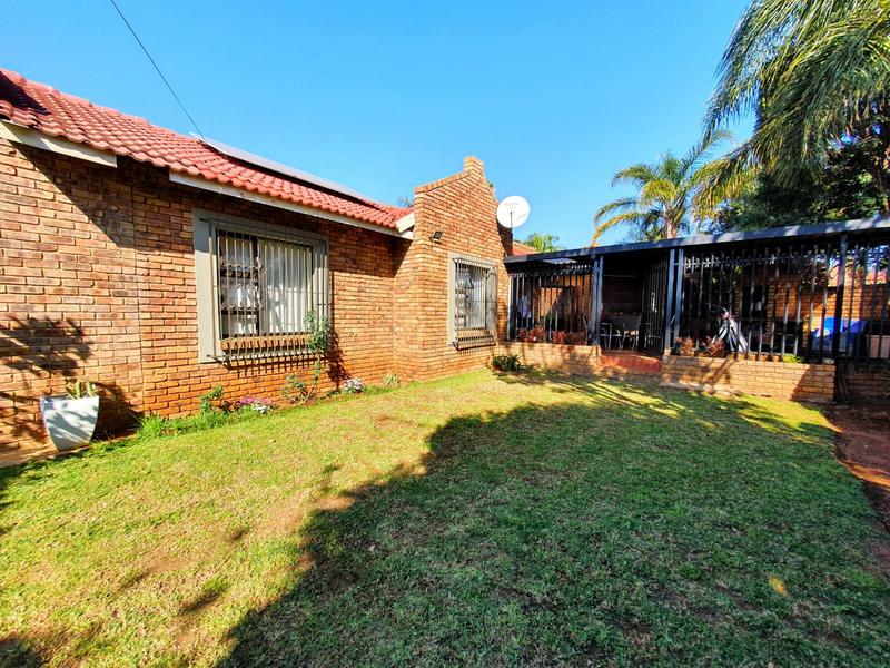 3 Bedroom Property for Sale in Karenpark Gauteng