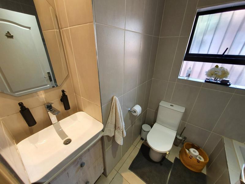 3 Bedroom Property for Sale in Karenpark Gauteng