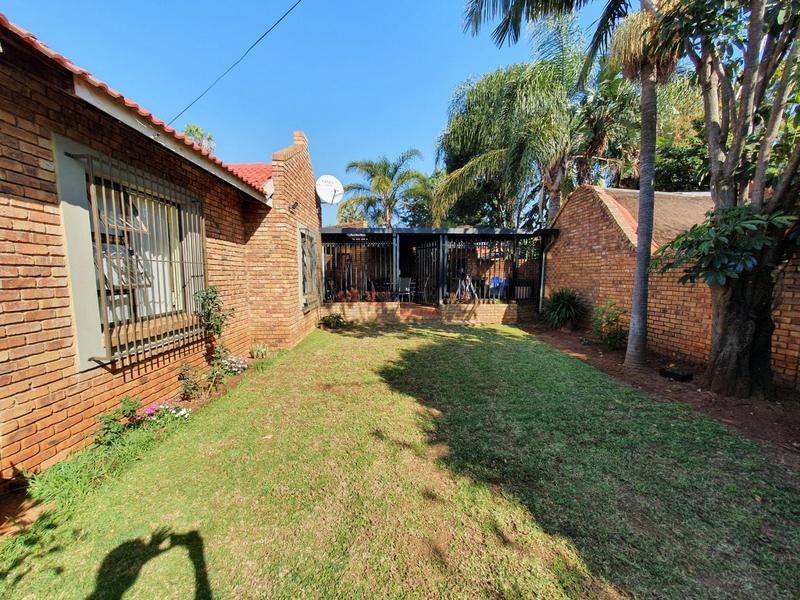 3 Bedroom Property for Sale in Karenpark Gauteng