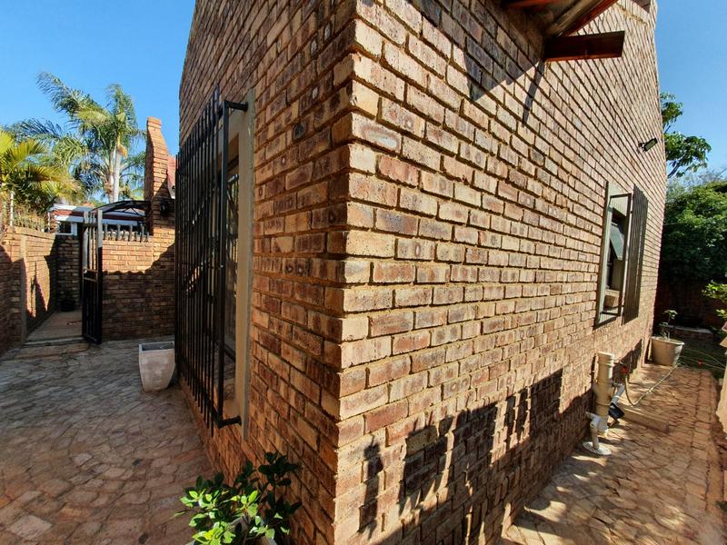 3 Bedroom Property for Sale in Karenpark Gauteng