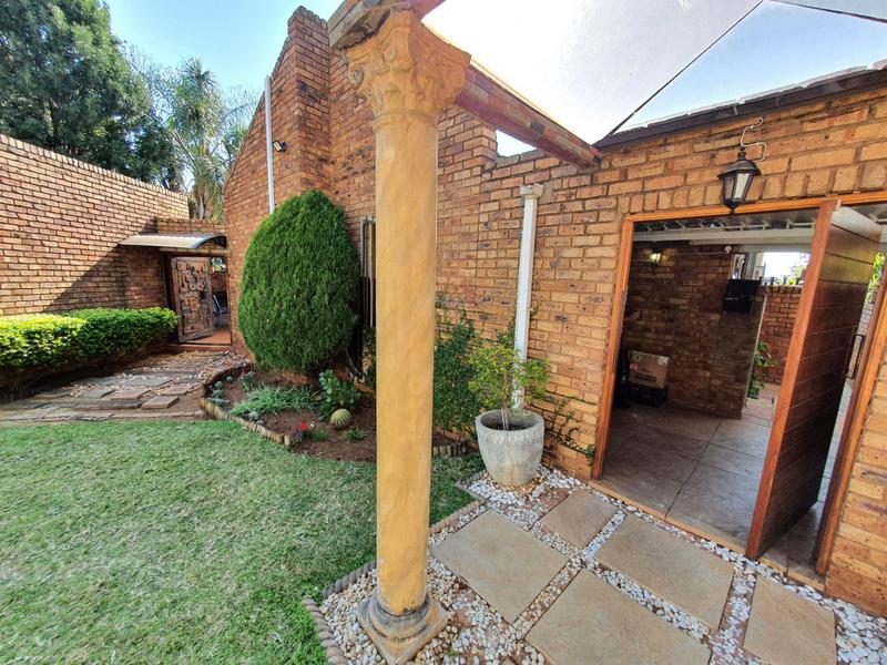 3 Bedroom Property for Sale in Karenpark Gauteng