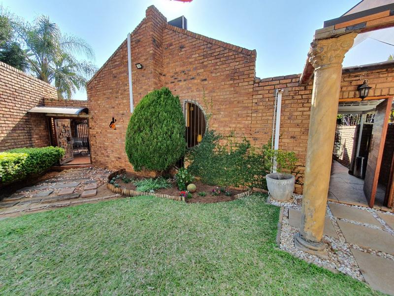 3 Bedroom Property for Sale in Karenpark Gauteng