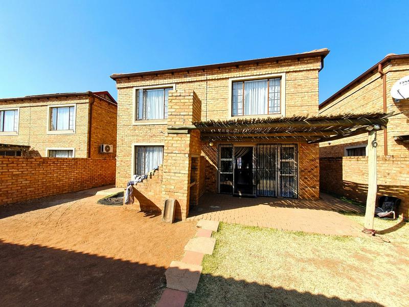 4 Bedroom Property for Sale in Theresa Park Gauteng